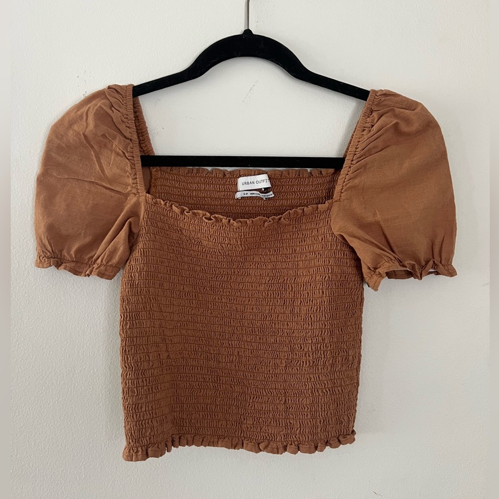 URBAN OUTFITTERS CROPPED PUFF SLEEVE BLOUSE TOP